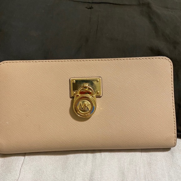 Michael Kors large Wallet - Picture 5 of 5